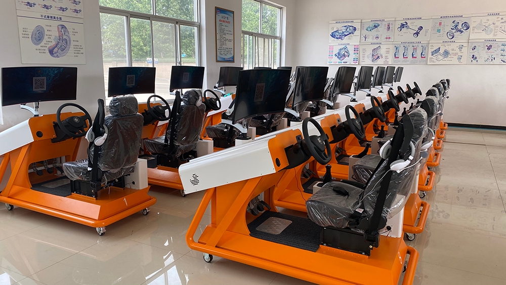 AI智能汽車駕駛模拟器 VR/AI智能學車,駕培行業轉型升級利器!